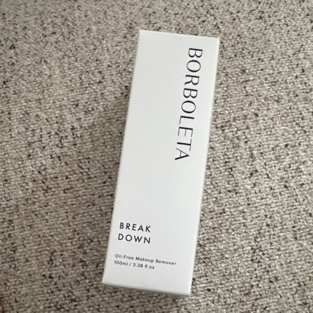 Break Down Oil-Free Makeup Remover - White